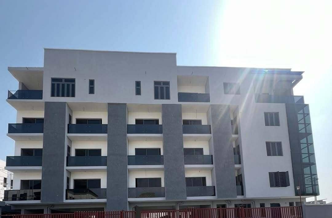 Contemporary 2 bedroom apartment with elevator & swimming pool & gym