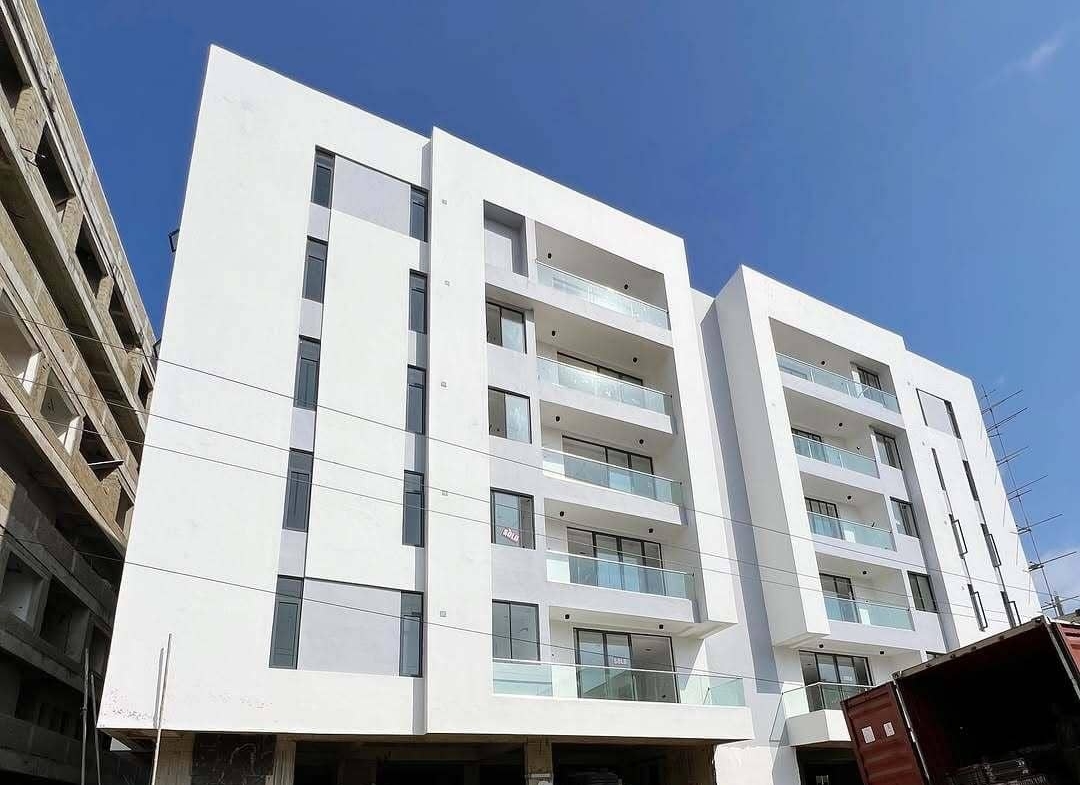 Contemporary 2 & 3 Bedroom Penthouse With Elevator